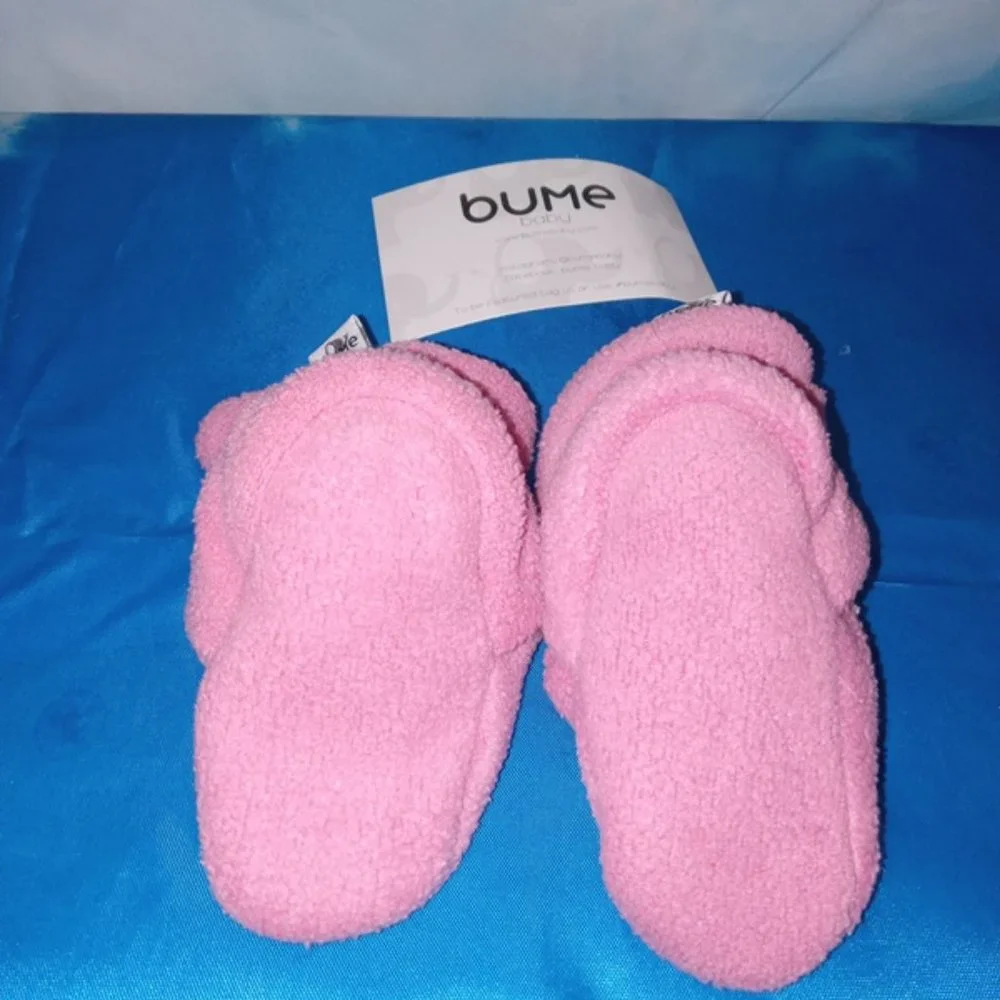 Bume Baby Pink Cozy 0-3 months Infant adjustable Soft Fleece Booties NEW